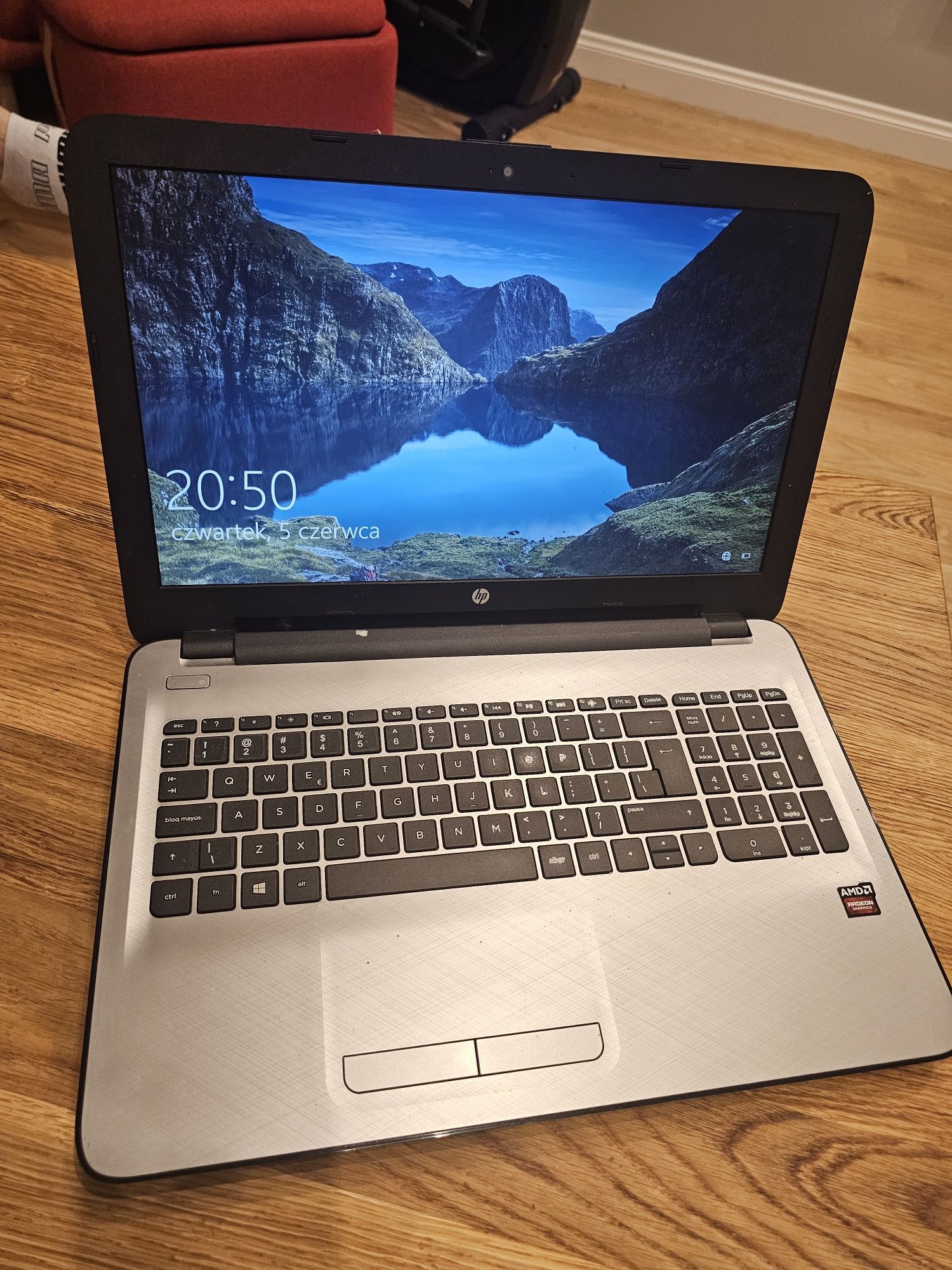Laptop HP AMD Radeon Graphics