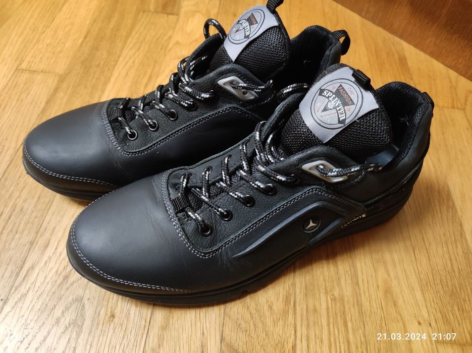 Черевики кросівки підліткові демісезонні 40р.