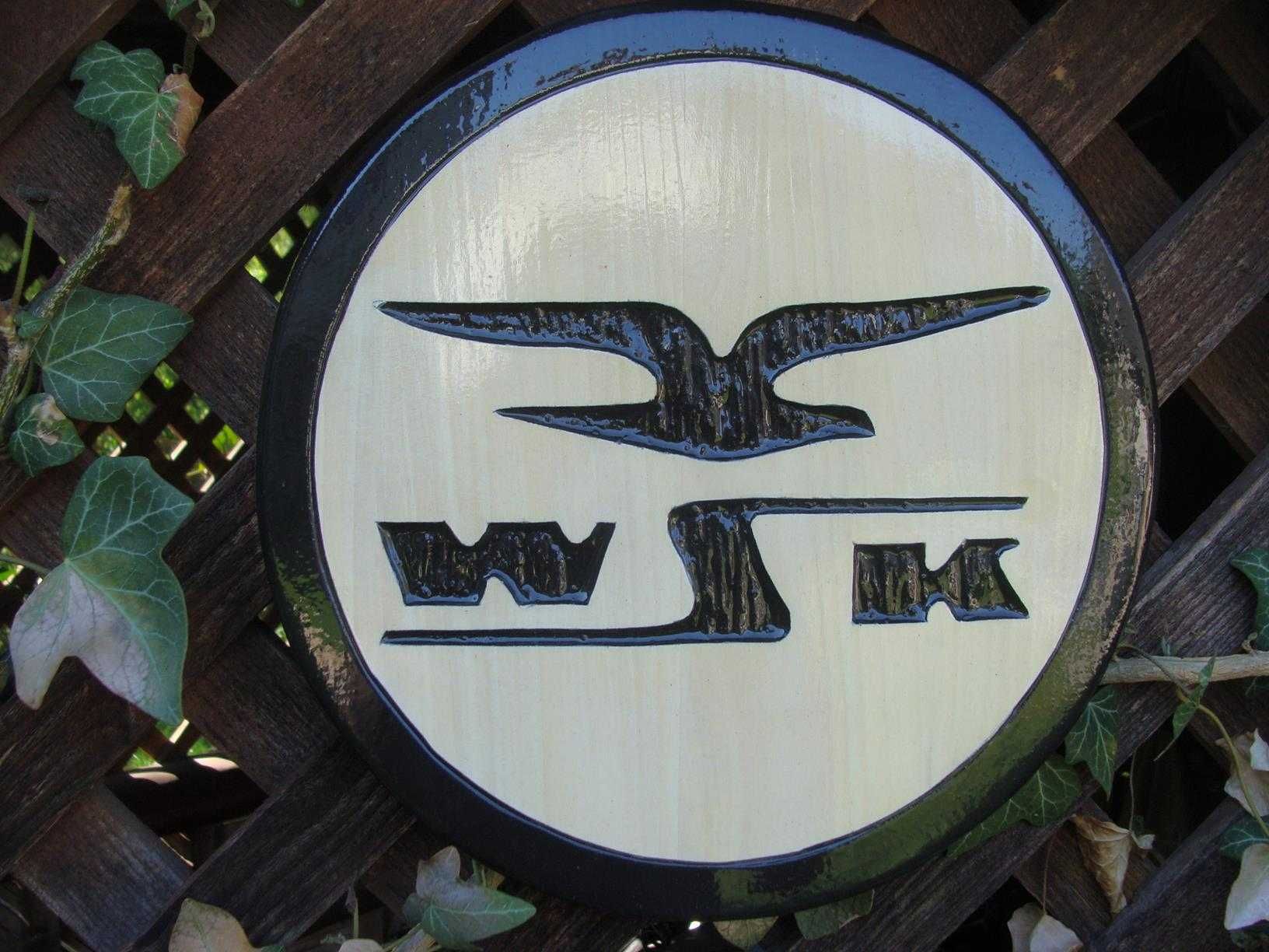 WSK Ręcznie rzeźbione logo w drewnie. UNIKAT!