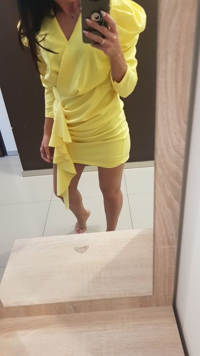 Sukienka mini koktajlowa