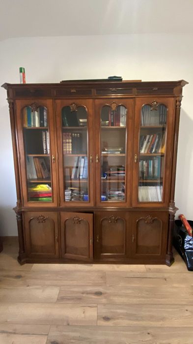 Móvel Biblioteca - Ideal para Salas Clássicas ou Escritório