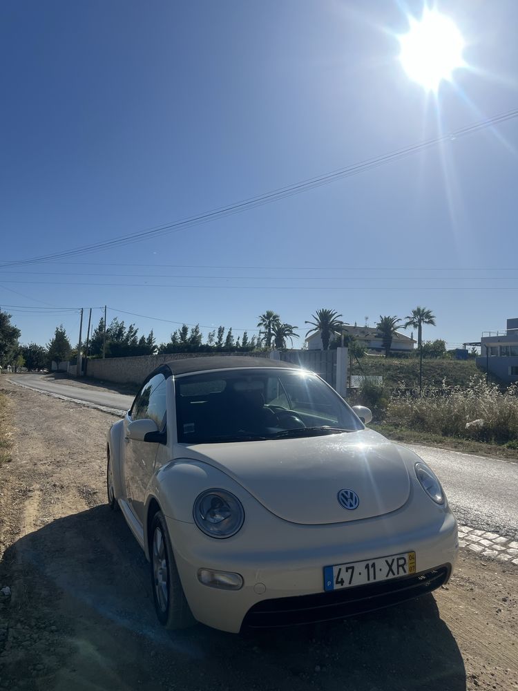 VW New Beetle Cabriolet 1.9 TDI (2004) – Edição Creme