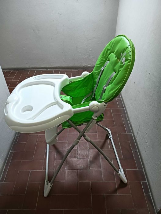 Cadeira de criança para refeição