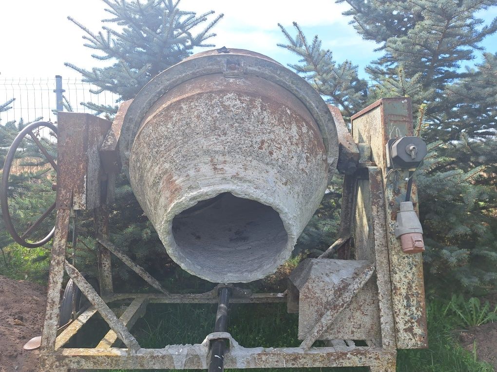 Betoniarka 250L sprawna