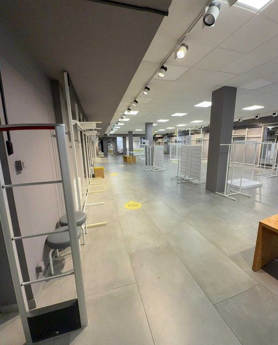 Meble Sklepowe - wyposażenie sklepu 50 style 250mkw