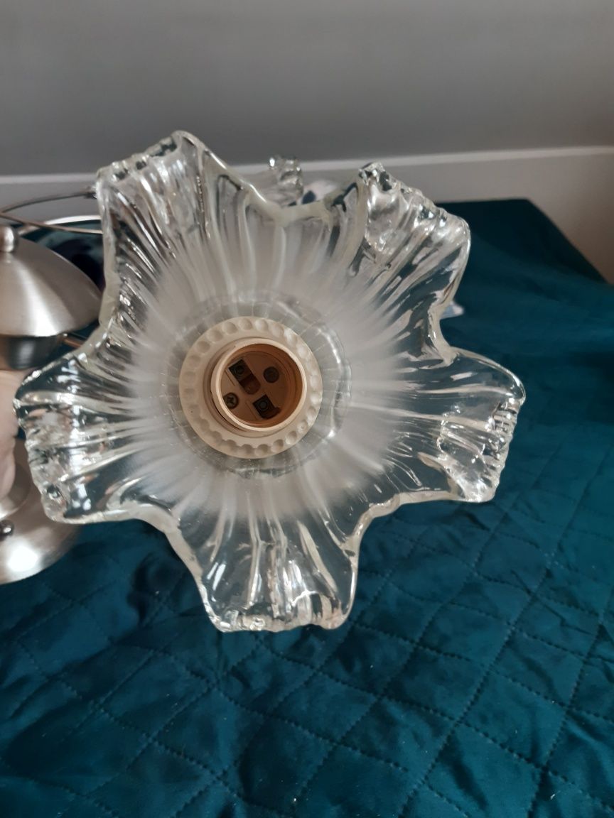 Lampa z 3 kloszami w kształcie kwiatów boho