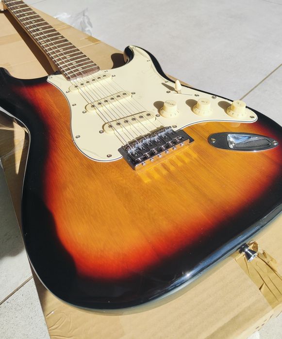 Piękna Gitara elektryczna stratokaster sunburst Nowa Nieużywana