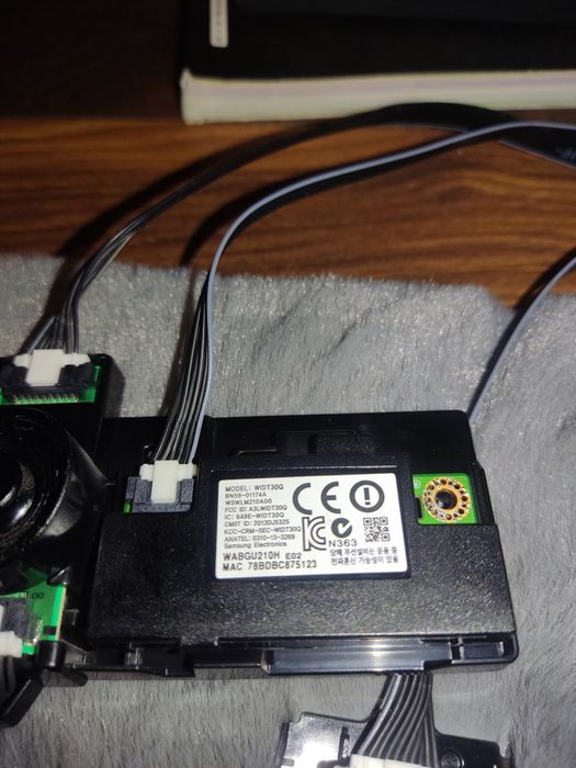 Moduł wifi telewizora Samsung H6400 kompletny