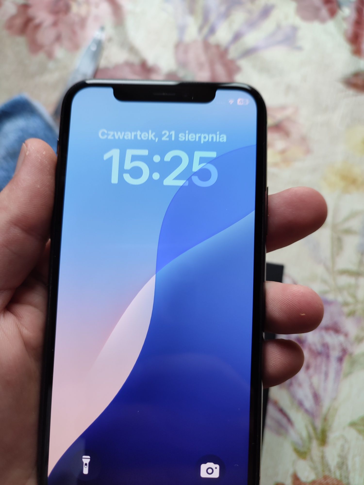 iPhone w bardzo dobrym stanie
