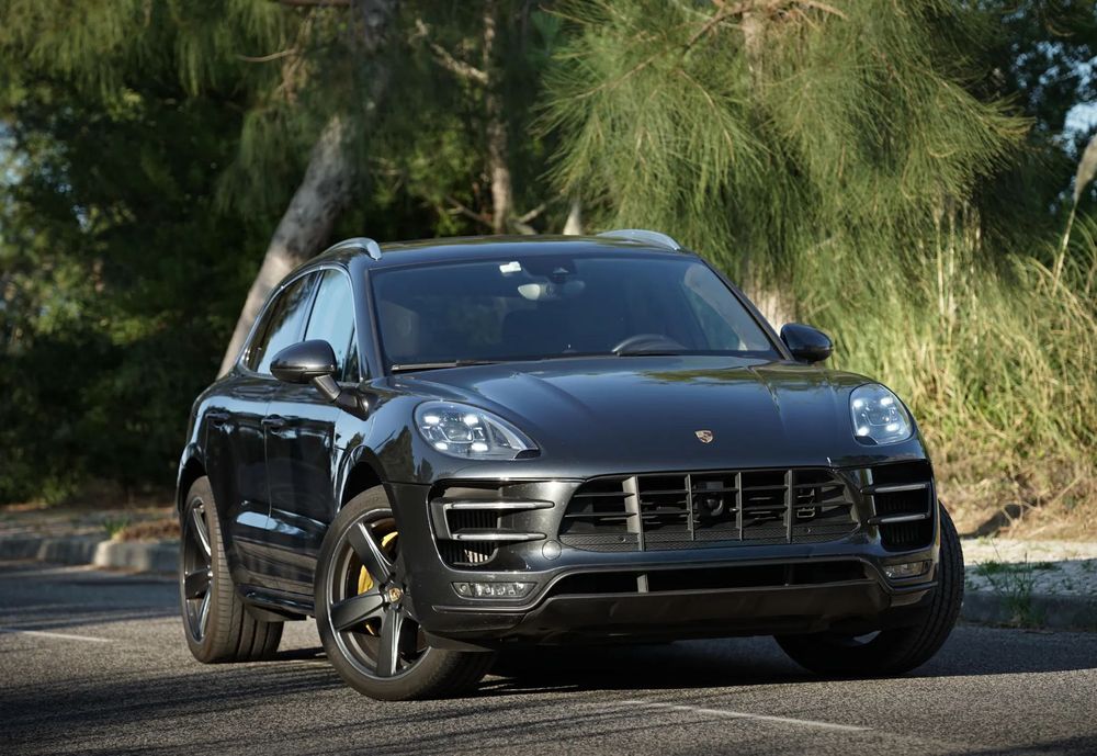 Porsche Macan Turbo Performance Package