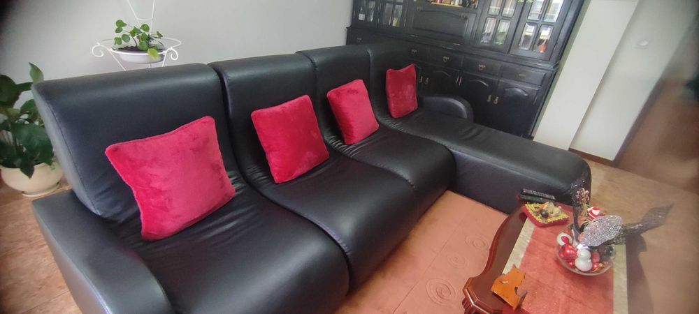 Sofá Chaise Longe Preto Pele