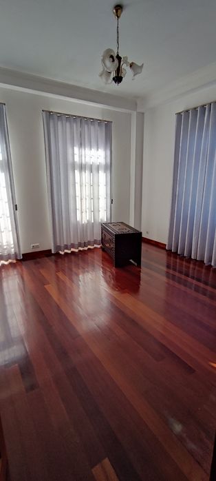 Apartamento T2 140M2 com terraço e ar-condicionado