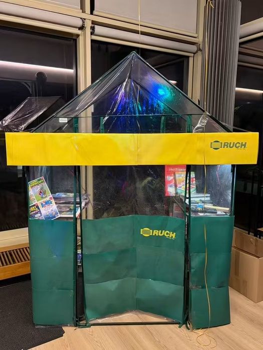 Mini Kiosk ruchu. Rekwizyt na imprezę w stylu lat 80tych 90tych PRLu