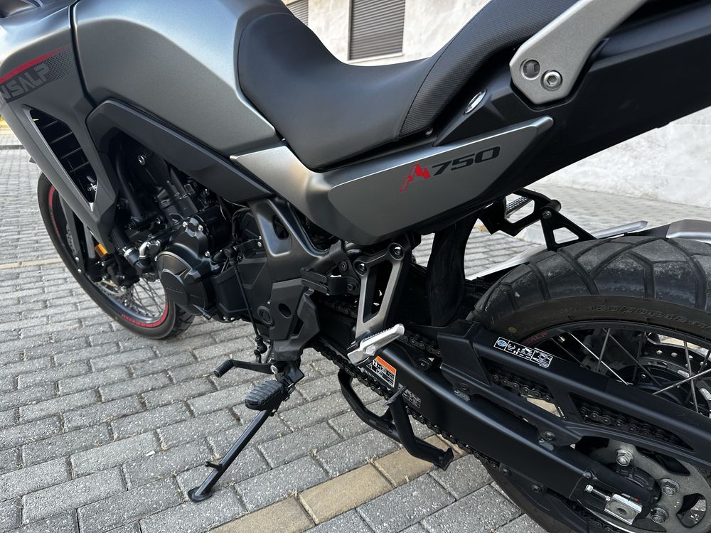 Honda transalp 750