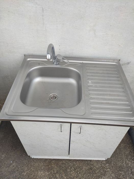 Продам тумбу з мийкою.