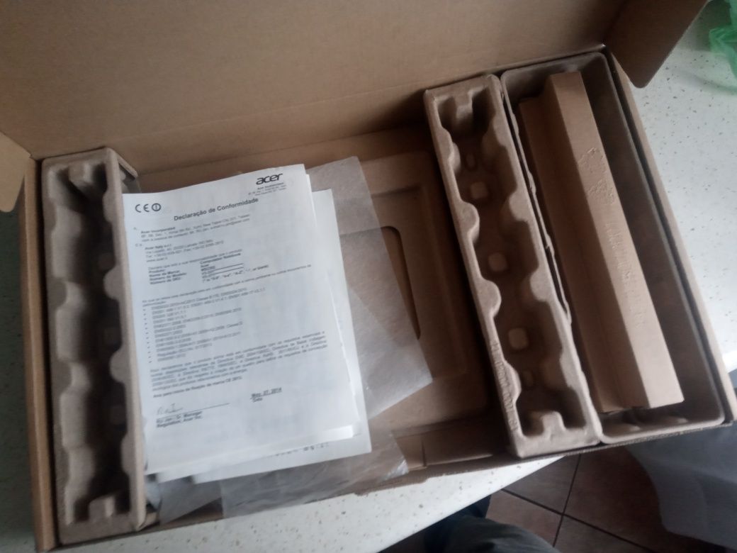 Pudełko od laptopa acer aspire v13 używane
