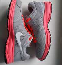 Кросівки Nike Air Relentless 2 в чудовому стані