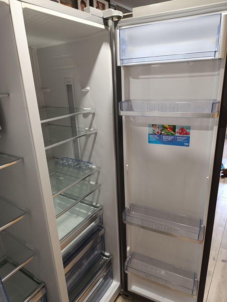 Lodówka Beko side by side