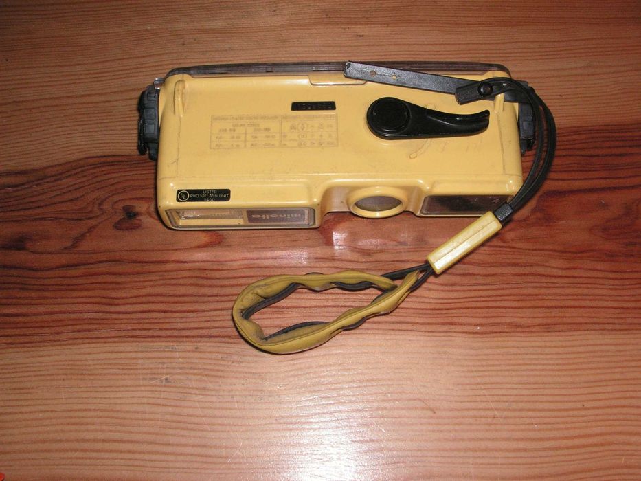 Máquina Subaquática Minolta Weathermatic - Antiga