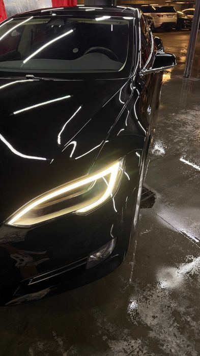 Tesla model s 90d dual motor Rest