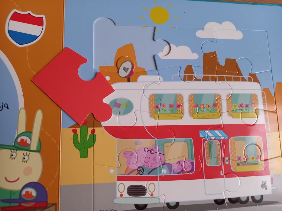 Książka z puzzlami Świnka Peppa