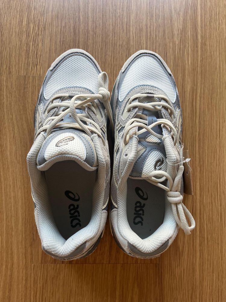 Asics Gel NYC cinzentas