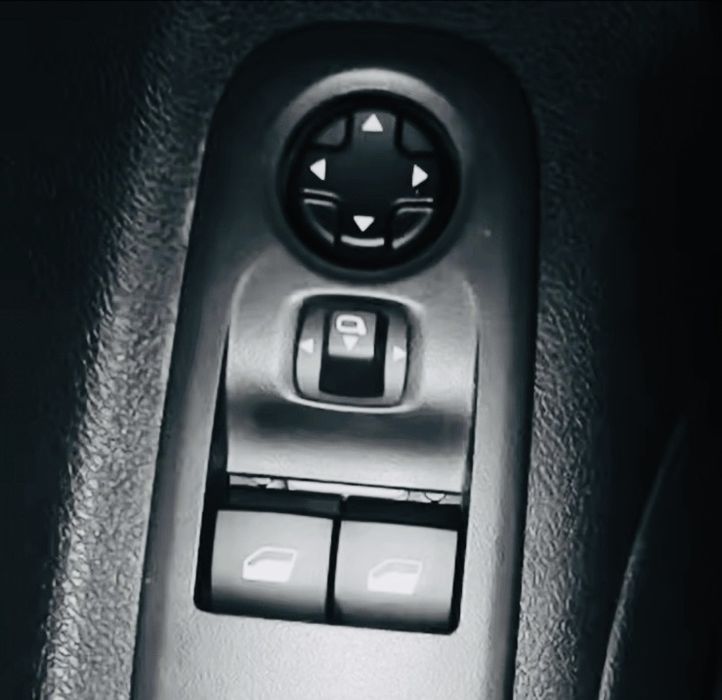 кнопки стеклоподъемника PEUGEOT partner expert308opel vivaro вантажіво