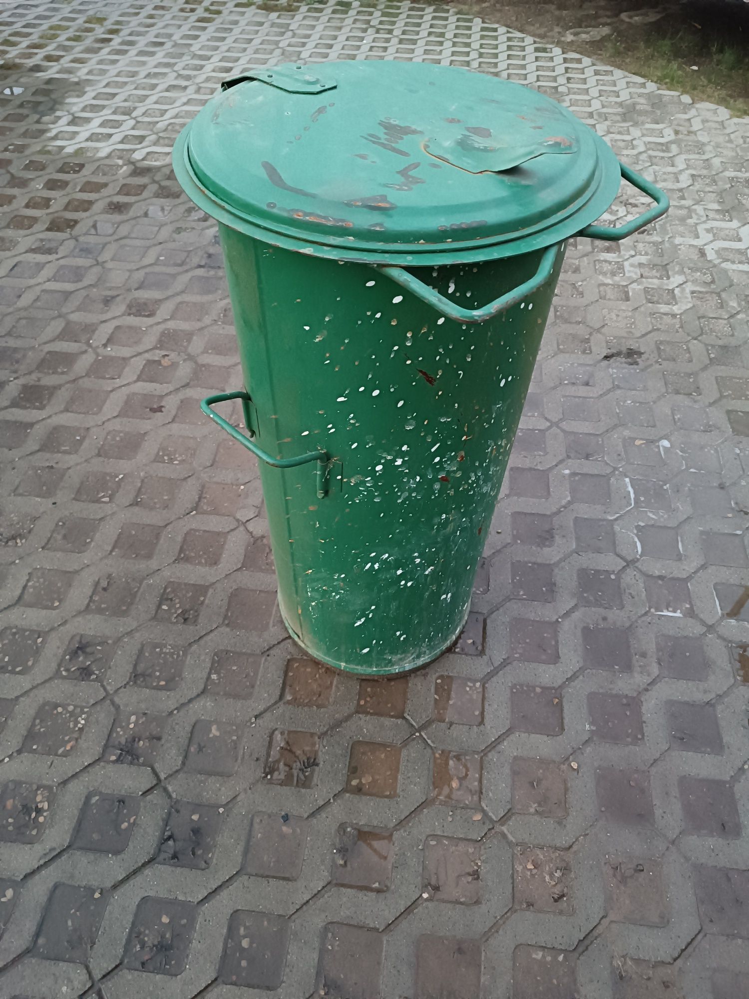 Kosz pojemnik kubeł śmieci retro PRL metalowy stalowy vintage