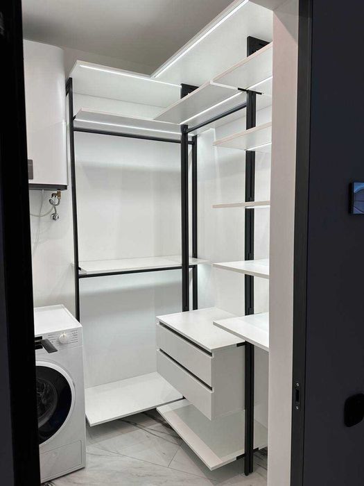 Індивідуальна гардеробна система.