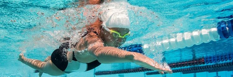Ręcznik hydrofobowy na basen trening Nike 66x43cm