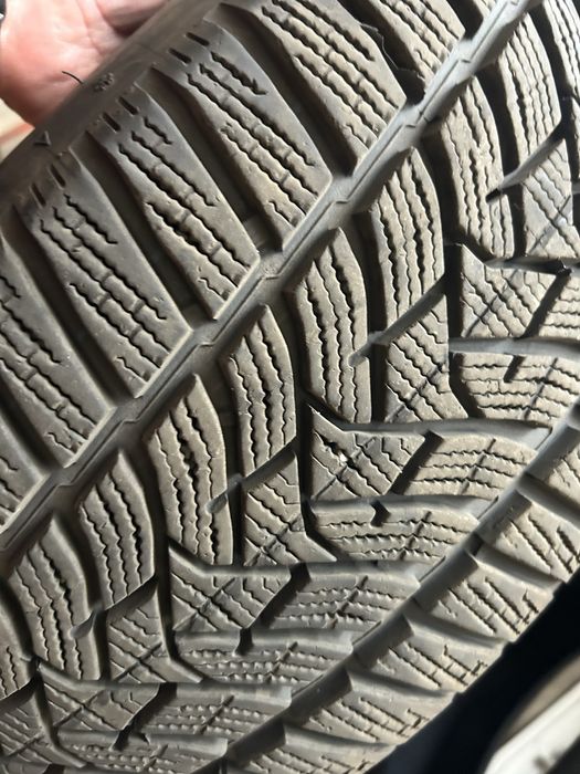 Dunlop 225/55R17 зимова резина 2023