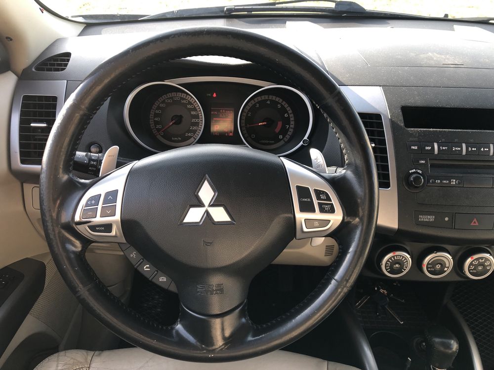 Mitsubishi Outlander XL 2007 рік, 2,4 газ/бензин, в гарному стані