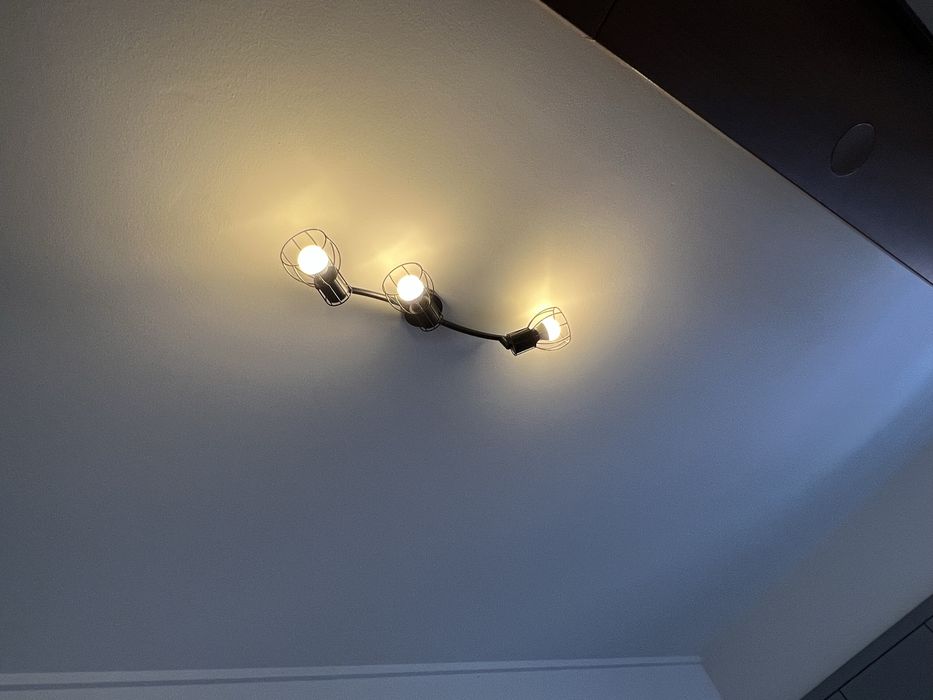 Candeeiro de teto com 3 lâmpadas