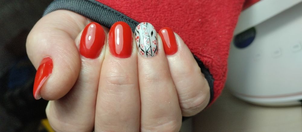 Манікюр.Педикюр.Нарощування нігтів