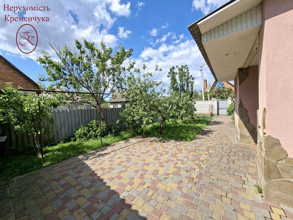 Продам будинок в Крюкові