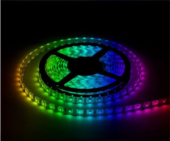 Taśma LED RGB 4m na rolce z zasilaczem.