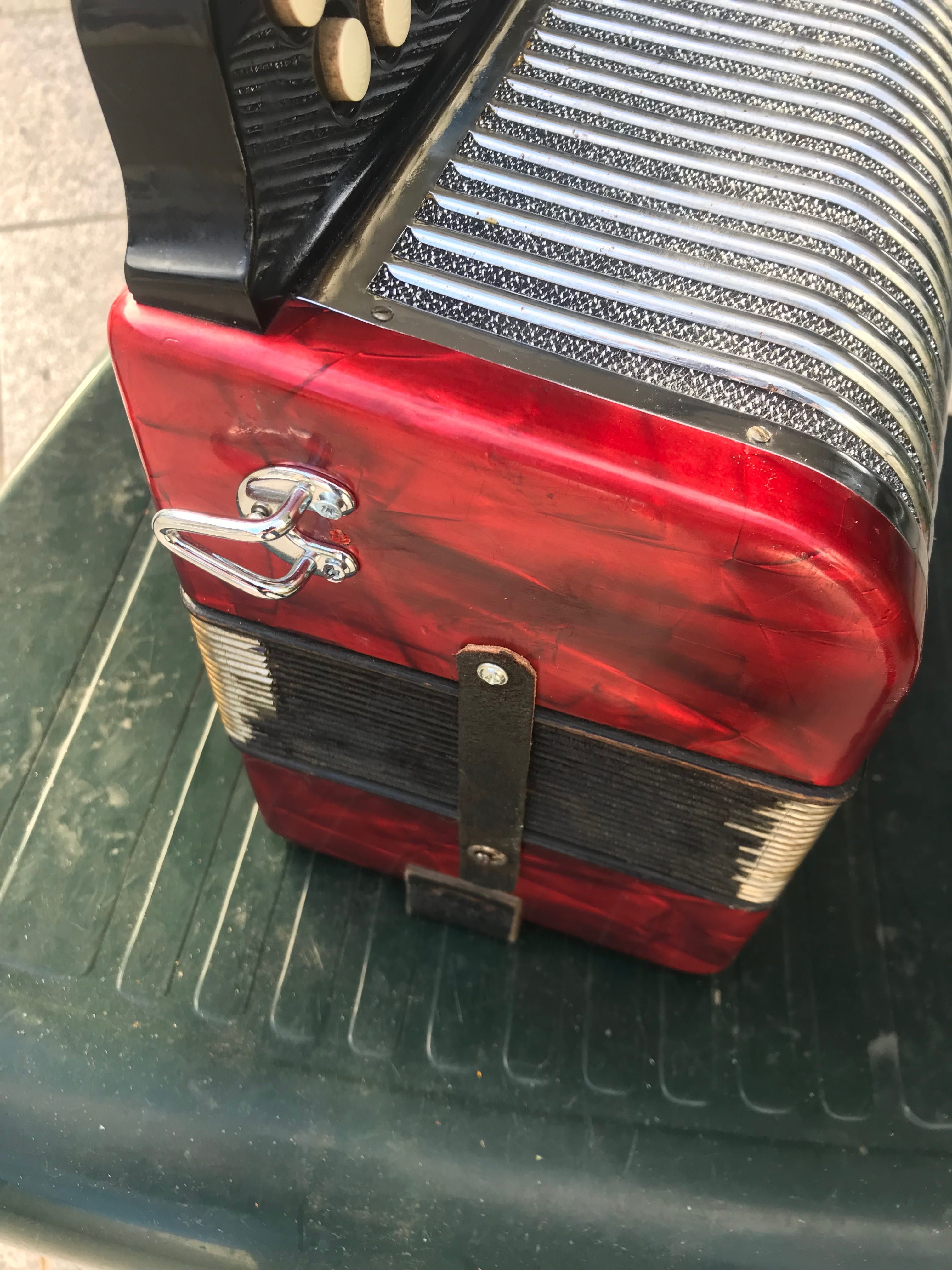 Vendo concertina Da Marca HOHNER muito rara ERICA
