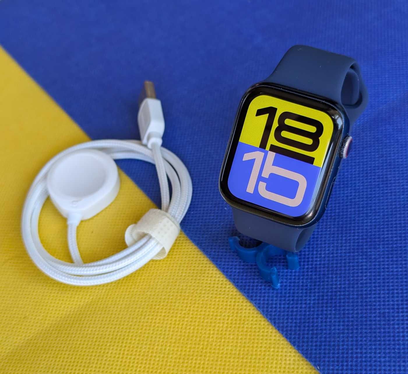 з США Apple Watch 6 44 Blue батарея 84%