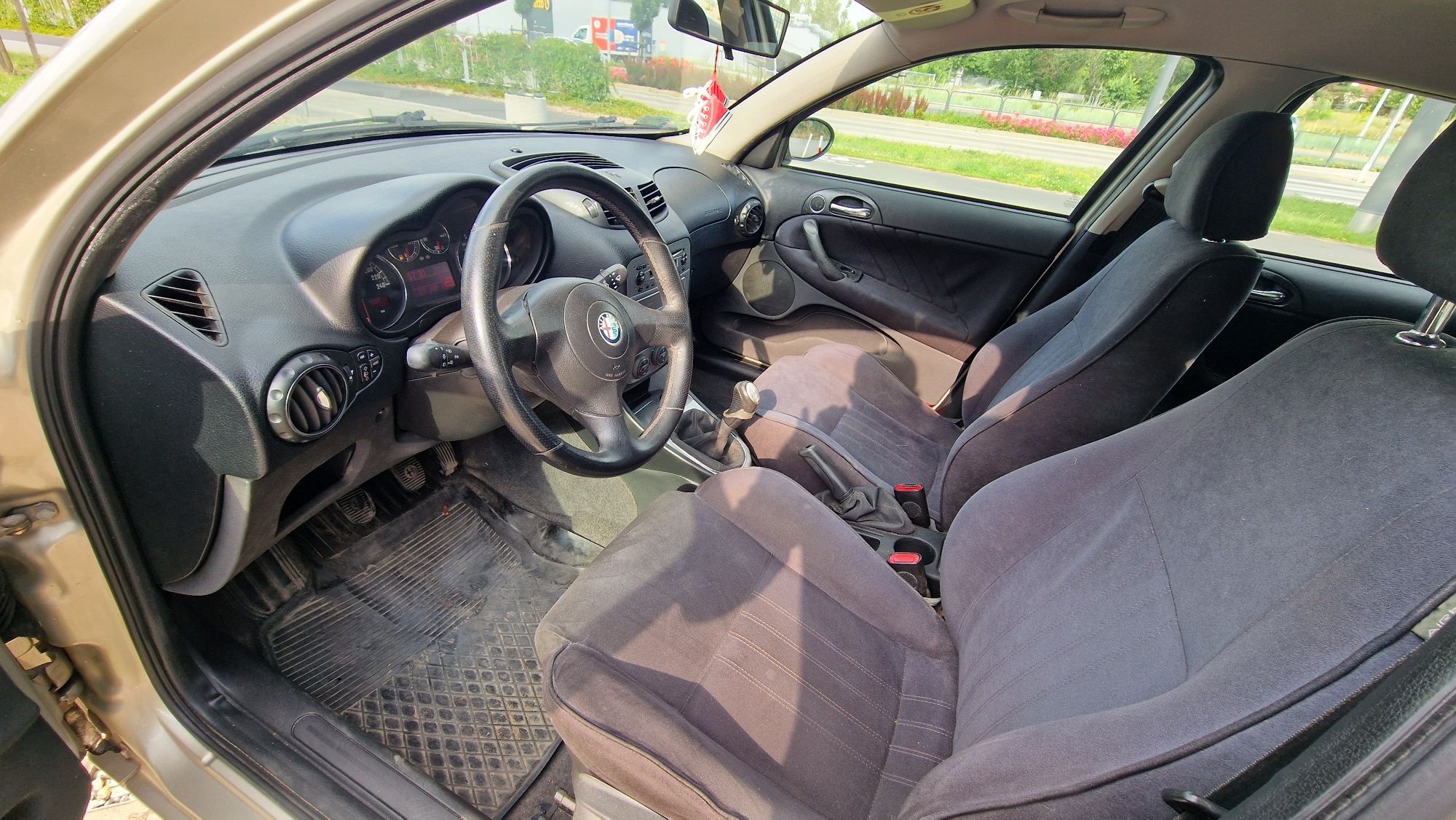 Sprzedam auto Alfa Romeo 147