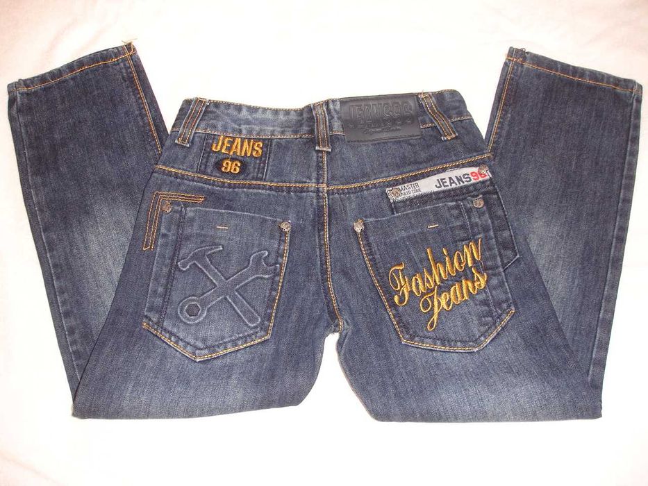 calças ganga tamanho 8 e 10 anos novas