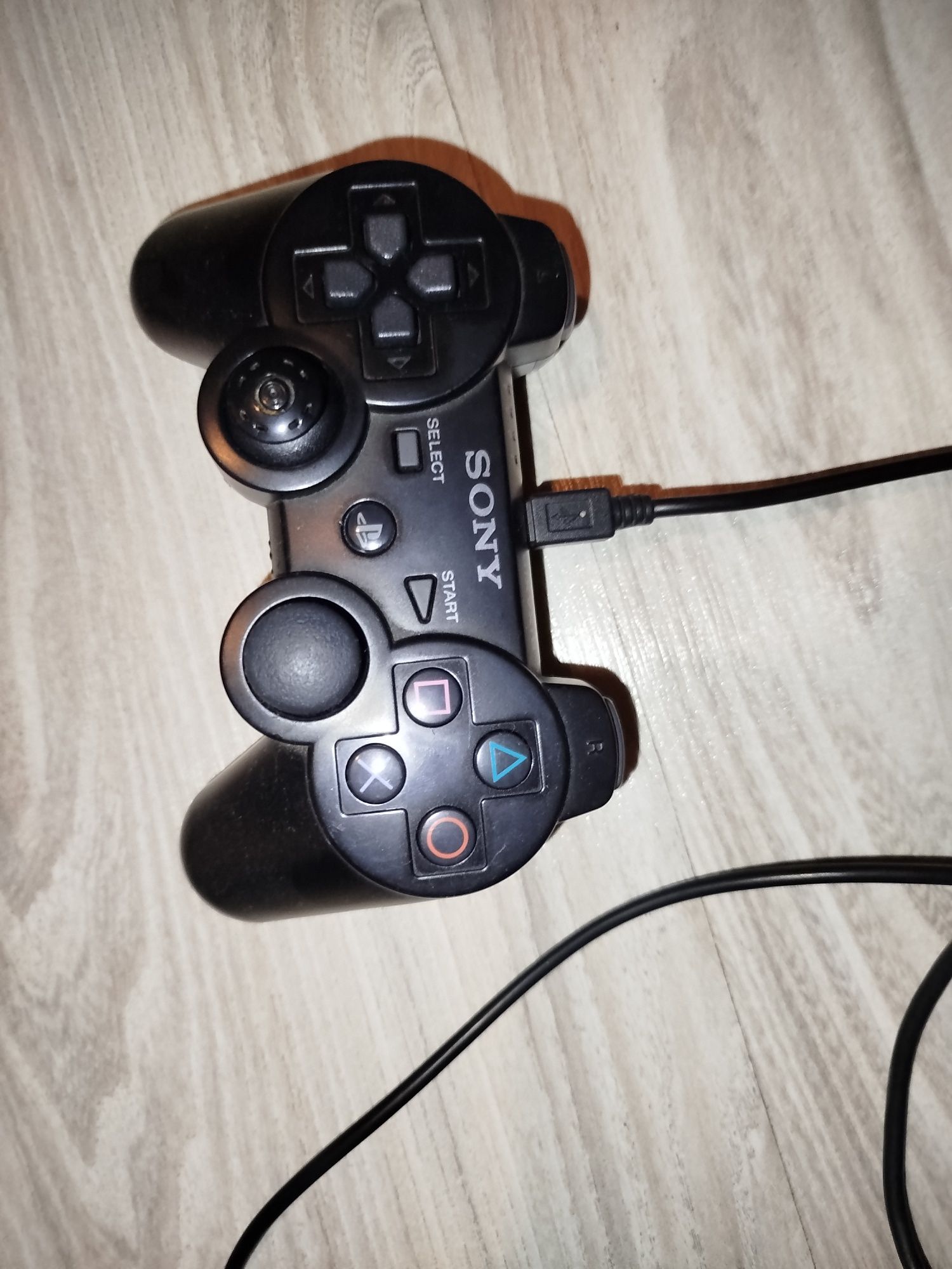 Konsola do gier PlayStation 3 z padami do gry X2 i trochę gier  do neg