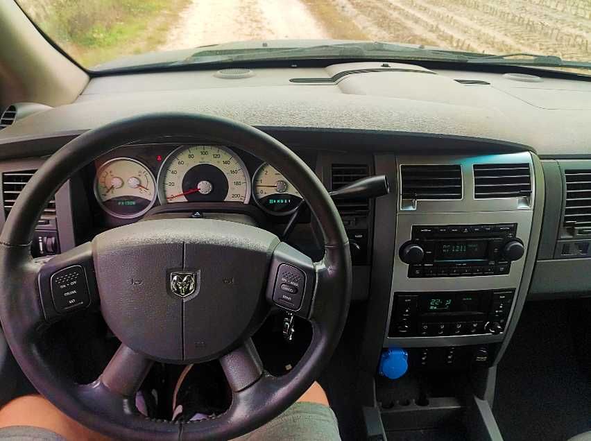 Dodge Durango 4.7 V8 Magnum koła A/T 4x4  HAK LPG 7 osób lub zamienię