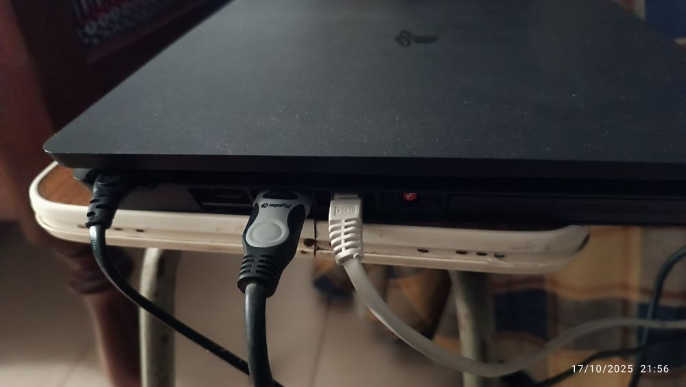 PlayStation 4 Slim 1TB