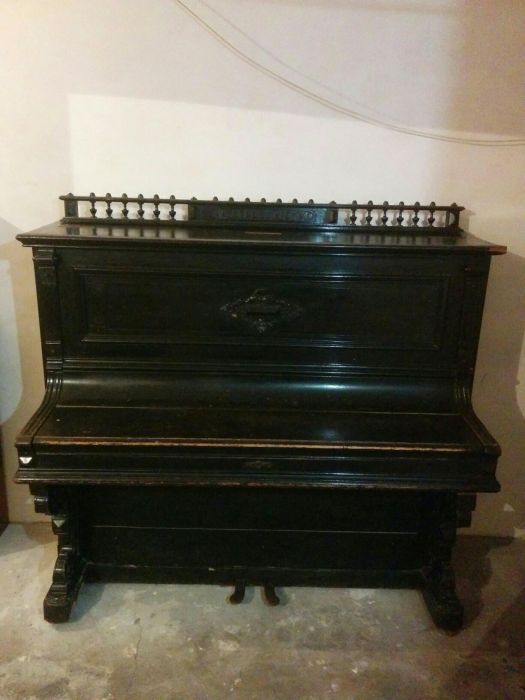 Продам антикварное пианино A.Strobl (конец 19-го века)