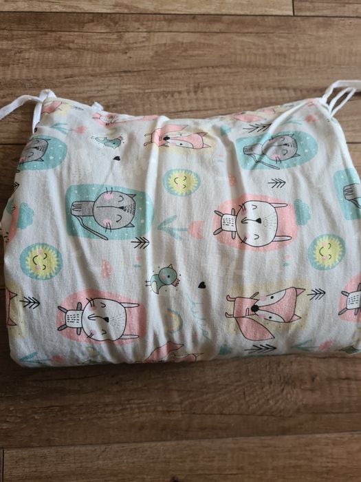 Ochraniacz na łóżeczko