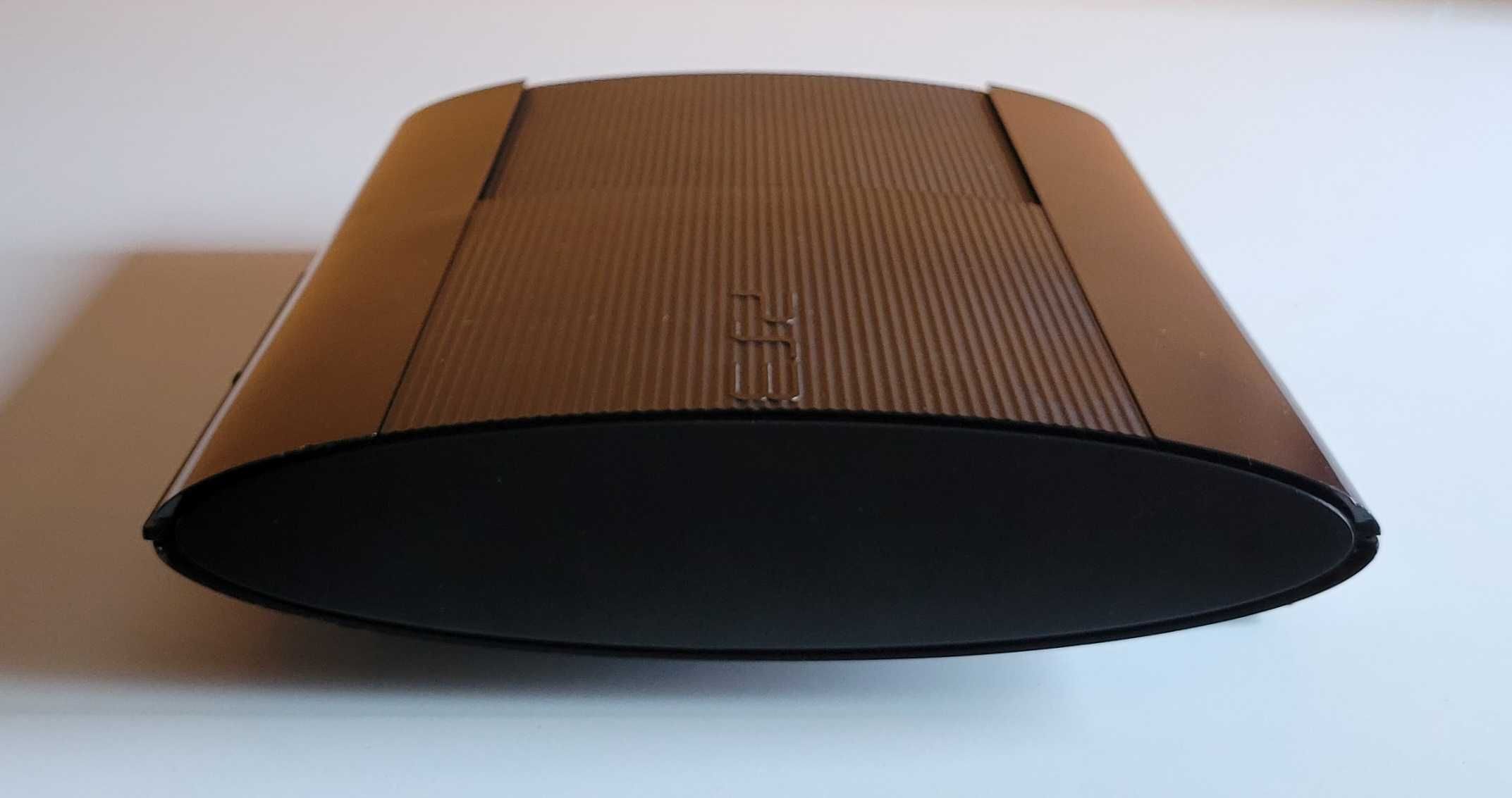 PS3 em muito bom estado [500GB]