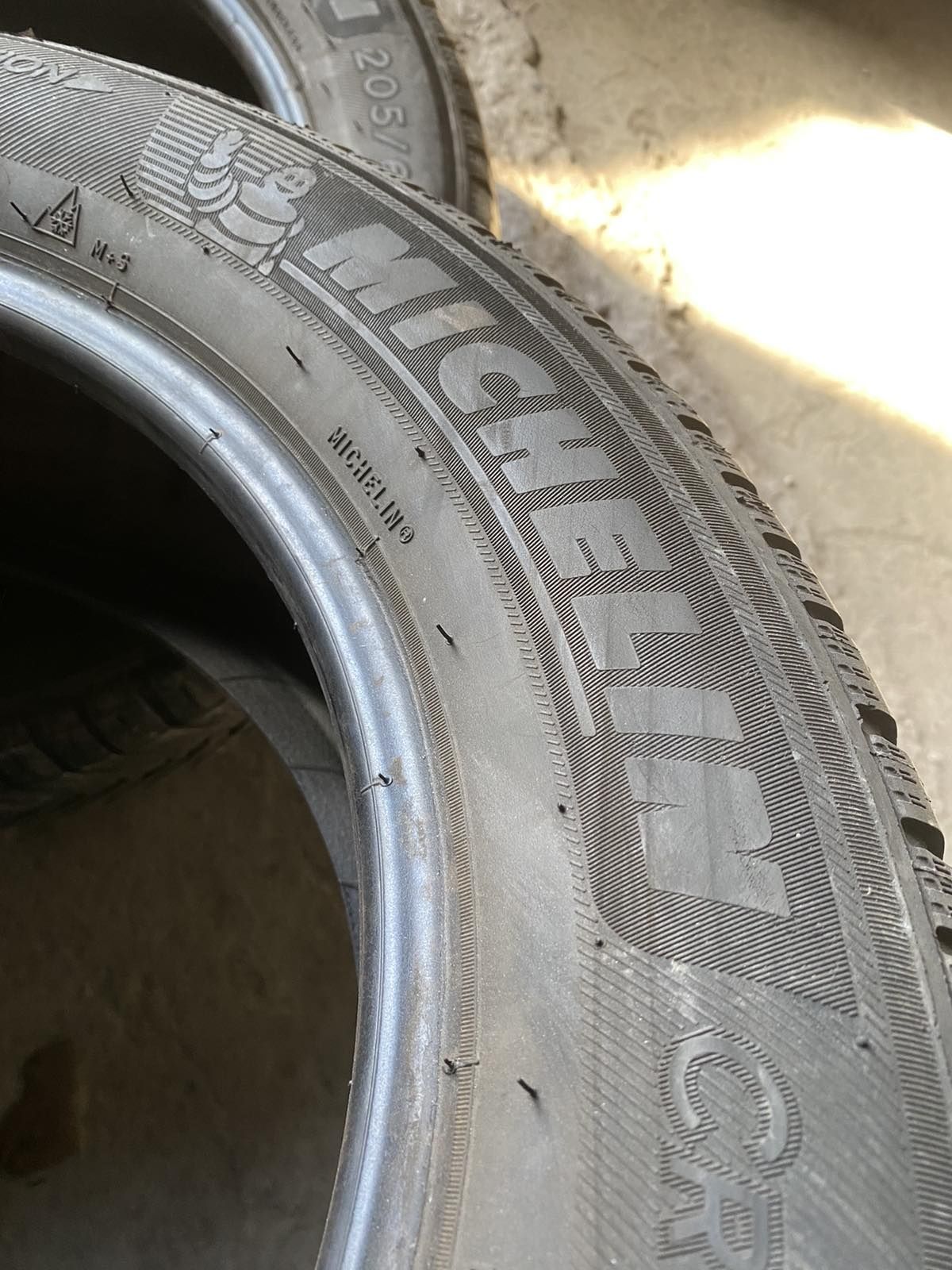 205.60.16 Michelin 4шт БУ склад шины резина из Европы всесезон 60 R16