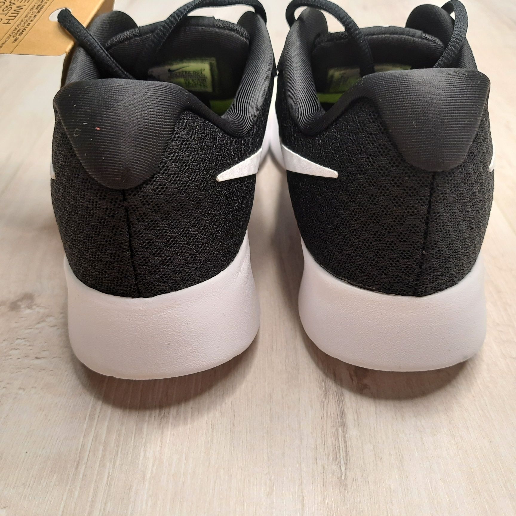 Кросівки жіночі Nike Tanjun Easyon DV7786-001