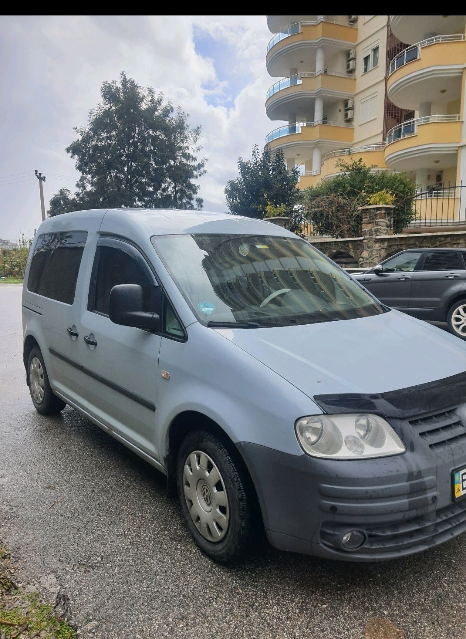 Продаю Volkswagen Caddy