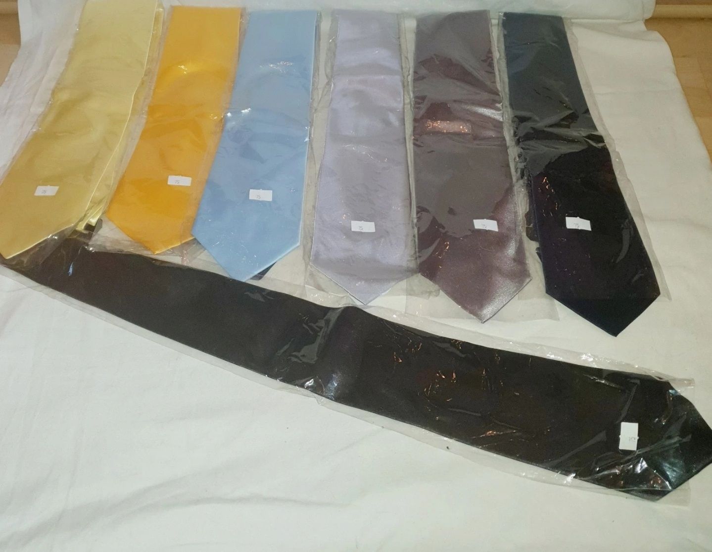 Elegancki szeroki krawat na sprzedaż